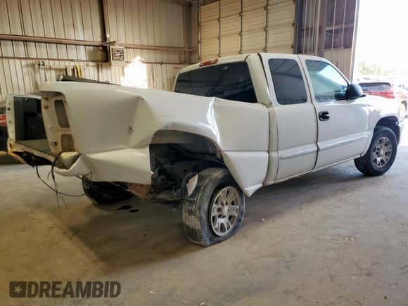 2007 GMC Sierra 1500 SLE1 with VIN 1GTEC19Z97Z112984, listed as a Copart auction lot 57942025 with 267,802 mi miles and Salvage title. Bid and sale history available at DreamBid. Image 3.