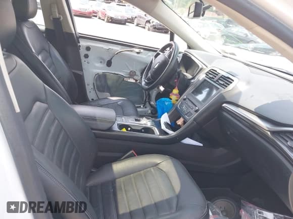 ✅ 2017 Ford Fusion SE • VIN: 3FA6P0PU2HR136355 • Lot: 42694227. Listed on IAAI with 126,952 mi. Free auction sales archive from the USA and detailed vehicle history report at DreamBid. Image 5.