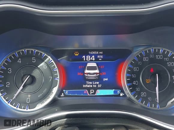 ✅ 2015 Chrysler 200 C • VIN: 1C3CCCCG5FN532696 • Lot: 43646784. Listed on IAAI with 143,654 mi. Free auction sales archive from the USA and detailed vehicle history report at DreamBid. Image 7.