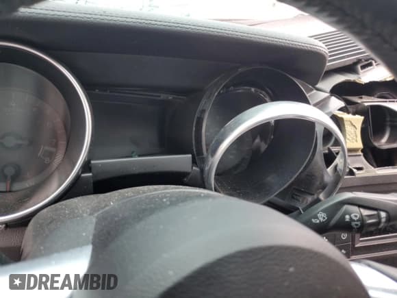 ✅ 2020 Ford Mustang GT Premium • VIN: 1FA6P8CF7L5176416 • Лот: 85100865. Опубликован ранее на Copart с пробегом Не указан. Бесплатный доступ к архиву аукционных продаж из США и подробный отчёт об истории автомобиля на DreamBid. Изображение 9.