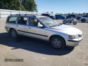 ✅ 2004 Volvo V70 • VIN: YV1SW61T542429335 • Lot: 75397614. Listed on Copart with 240,878 mi. Free auction sales archive from the USA and detailed vehicle history report at DreamBid. Image 4.