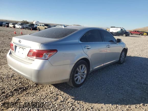 ✅ 2010 Lexus ES 330 • VIN: JTHBK1EG6A2345732 • Лот: 90504175. Опубликован ранее на Copart с пробегом 160 532 миль. Бесплатный доступ к архиву аукционных продаж из США и подробный отчёт об истории автомобиля на DreamBid. Изображение 3.