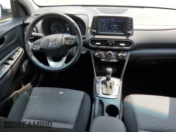 ✅ 2020 Hyundai Kona SEL Plus • VIN: KM8K62AA5LU516955 • Лот: 60040863. Опубликован ранее на Copart с пробегом 25 618 миль. Бесплатный доступ к архиву аукционных продаж из США и подробный отчёт об истории автомобиля на DreamBid. Изображение 8.
