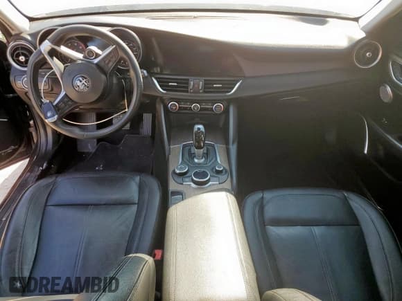 ✅ 2017 Alfa Romeo Giulia Ti • VIN: ZARFAECN9H7557333 • Lot: 71635065. Listed on Copart with 119,025 mi. Free auction sales archive from the USA and detailed vehicle history report at DreamBid. Image 8.