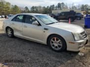 ✅ 2010 Cadillac STS AWD • VIN: 1G6DU6EV9A0138511 • Lot: 81240324. Wystawiony na Copart z przebiegiem 113 493 mil. Bezpłatny archiwum sprzedaży aukcyjnych z USA i szczegółowy raport historii pojazdu na DreamBid. Zdjęcie 4.