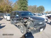 ✅ 2018 Chevrolet Suburban Premier • VIN: 1GNSKJKC9JR298536 • Лот: 43577245. Опубликован ранее на IAAI с пробегом 138 244 миль. Бесплатный доступ к архиву аукционных продаж из США и подробный отчёт об истории автомобиля на DreamBid. Изображение 1.