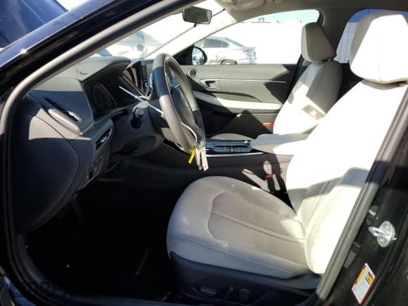 ✅ 2020 Hyundai Sonata Ultimate • VIN: KMHL34JJ1LA010601 • Лот: 81742104. Размещён на Copart с пробегом 69 925 миль миль. Получите бесплатный доступ к архиву аукционных продаж из США и посмотрите подробный отчёт об истории автомобиля на DreamBid. Изображение 7.