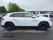 ✅ 2022 Volkswagen Atlas SE • VIN: 1V2WE2CA7NC206156 • Lot: 43171013. Wystawiony na IAAI z przebiegiem 57 228 mil. Bezpłatny archiwum sprzedaży aukcyjnych z USA i szczegółowy raport historii pojazdu na DreamBid. Zdjęcie 13.