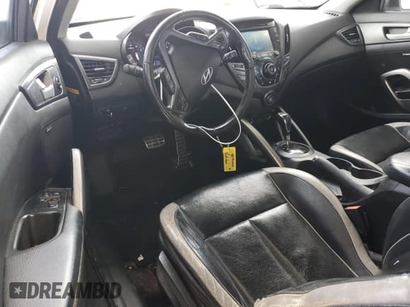 ✅ 2014 Hyundai Veloster Turbo • VIN: KMHTC6AE5EU183148 • Lot: 84218904. Wystawiony na Copart z przebiegiem 96 211 mil. Bezpłatny archiwum sprzedaży aukcyjnych z USA i szczegółowy raport historii pojazdu na DreamBid. Zdjęcie 8.