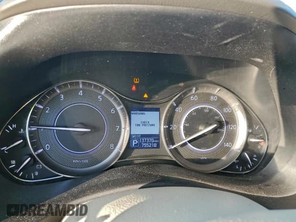 ✅ 2016 Infiniti QX80 • VIN: JN8AZ2NF0G9611417 • Lot: 95259725. Listed on Copart with 137,370 mi. Free auction sales archive from the USA and detailed vehicle history report at DreamBid. Image 9.