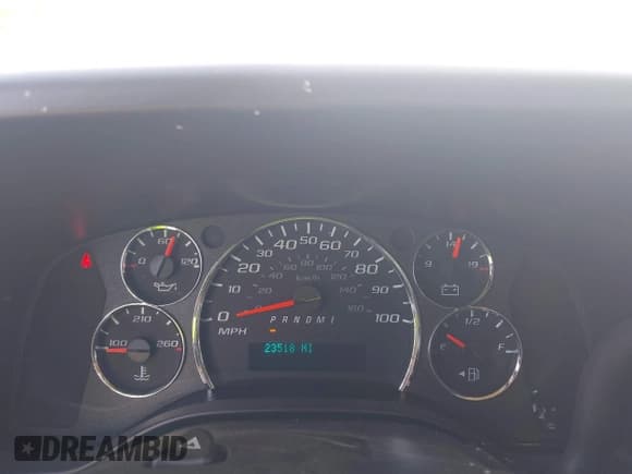 ✅ 2023 Chevrolet Express Cargo • VIN: 1GCWGAFPXP1258949 • Lot: 41790627. Wystawiony na IAAI z przebiegiem 23 518 mil. Bezpłatny archiwum sprzedaży aukcyjnych z USA i szczegółowy raport historii pojazdu na DreamBid. Zdjęcie 7.