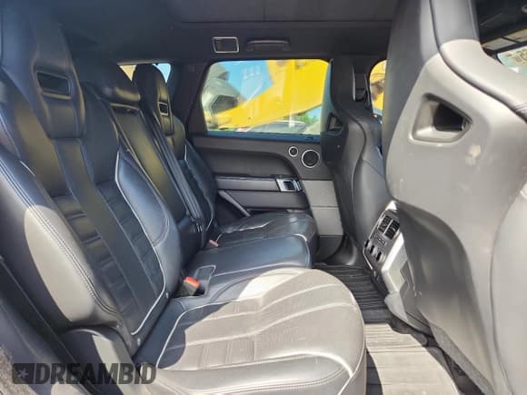 ✅ 2016 Land Rover Range Rover Sport SVR • VIN: SALWZ2EF1GA590022 • Lot: 63713965. Wystawiony na Copart z przebiegiem 163 633 mil. Bezpłatny archiwum sprzedaży aukcyjnych z USA i szczegółowy raport historii pojazdu na DreamBid. Zdjęcie 11.