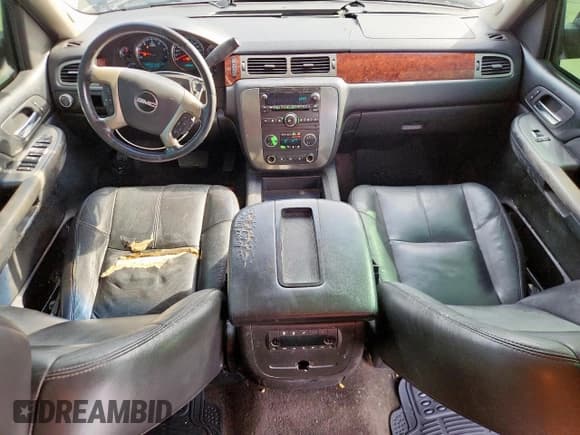 ✅ 2013 GMC Yukon SLT • VIN: 1GKS1CE0XDR256717 • Lot: 84441185. Wystawiony na Copart z przebiegiem 230 892 mil. Bezpłatny archiwum sprzedaży aukcyjnych z USA i szczegółowy raport historii pojazdu na DreamBid. Zdjęcie 8.