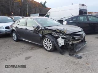 ✅ 2019 Toyota Camry SE • VIN: 4T1B11HK2KU832545 • Lot: 43596137. Wystawiony na IAAI z przebiegiem 42 398 mil. Bezpłatny archiwum sprzedaży aukcyjnych z USA i szczegółowy raport historii pojazdu na DreamBid. Zdjęcie 1.