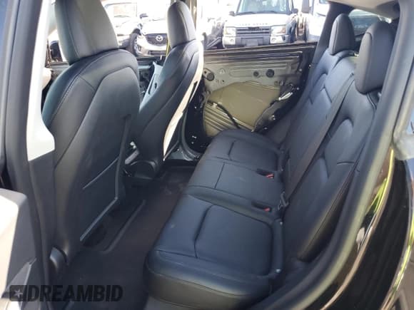 ✅ 2022 Tesla Model Y Long Range • VIN: 7SAYGDEE2NF391349 • Lot: 85351924. Wystawiony na Copart z przebiegiem 5 670 mil. Bezpłatny archiwum sprzedaży aukcyjnych z USA i szczegółowy raport historii pojazdu na DreamBid. Zdjęcie 11.