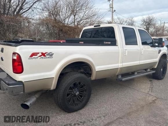 ✅ 2010 Ford F-350 XL • VIN: 1FTWW3BR6AEA47074 • Lot: 43859305. Listed on Copart with 228,944 mi. Free auction sales archive from the USA and detailed vehicle history report at DreamBid. Image 4.