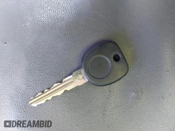 ✅ 2008 Chevrolet HHR LT • VIN: 3GNDA53PX8S652706 • Lot: 41562830. Listed on IAAI with 189,261 mi. Free auction sales archive from the USA and detailed vehicle history report at DreamBid. Image 11.