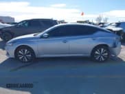 ✅ 2022 Nissan Altima SV • VIN: 1N4BL4DW2NN325898 • Lot: 43654651. Wystawiony na IAAI z przebiegiem 46 996 mil. Bezpłatny archiwum sprzedaży aukcyjnych z USA i szczegółowy raport historii pojazdu na DreamBid. Zdjęcie 14.