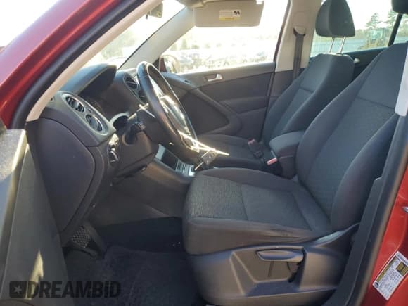 ✅ 2013 Volkswagen Tiguan S • VIN: WVGBV3AX8DW102572 • Lot: 87255865. Listed on Copart with 146,961 mi. Free auction sales archive from the USA and detailed vehicle history report at DreamBid. Image 7.