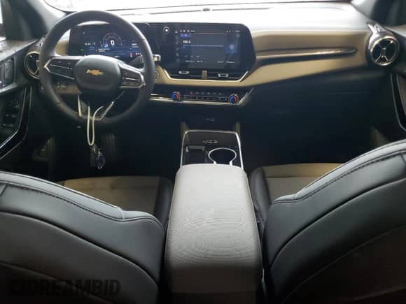 2025 Chevrolet Equinox AWD LT с VIN 3GNAXPEG8SL115652, выставлен на аукционе Copart как лот 51602285 с пробегом 1 721 миль миль и Списание • Salvage title. История ставок и продаж доступна на DreamBid. Изображение 8.