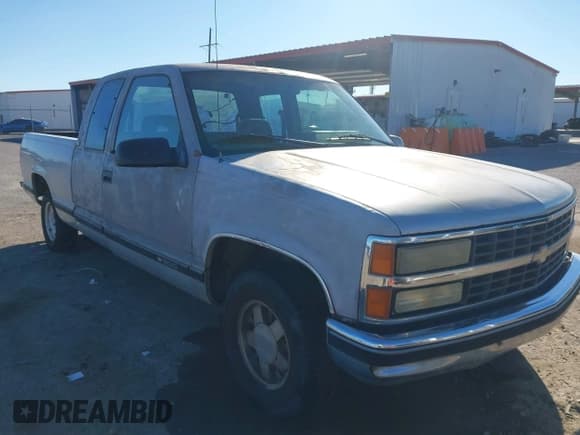 ✅ 1994 Chevrolet Silverado 1500 • VIN: 2GCEC19ZXR1282864 • Lot: 43584766. Wystawiony na IAAI z przebiegiem 260 656 mil. Bezpłatny archiwum sprzedaży aukcyjnych z USA i szczegółowy raport historii pojazdu na DreamBid. Zdjęcie 1.