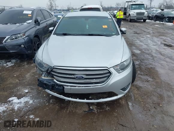 ✅ 2016 Ford Taurus SEL • VIN: 1FAHP2E81GG147489 • Lot: 43873439. Listed on IAAI with 193,061 mi. Free auction sales archive from the USA and detailed vehicle history report at DreamBid. Image 12.
