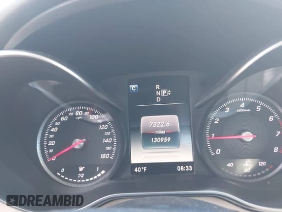 ✅ 2015 Mercedes-Benz C 300 • VIN: 55SWF4KB0FU002449 • Lot: 43553029. Wystawiony na IAAI z przebiegiem 130 959 mil. Bezpłatny archiwum sprzedaży aukcyjnych z USA i szczegółowy raport historii pojazdu na DreamBid. Zdjęcie 7.