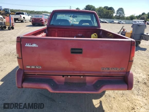 ✅ 1996 Chevrolet S-10 • VIN: 1GCCS14X4TK215362 • Лот: 74447164. Опубликован ранее на Copart с пробегом 72 123 миль. Бесплатный доступ к архиву аукционных продаж из США и подробный отчёт об истории автомобиля на DreamBid. Изображение 6.