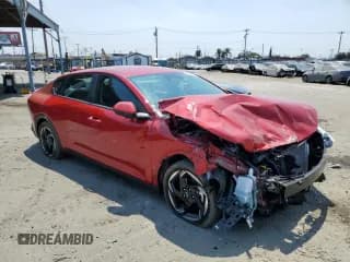 ✅ 2025 Kia K4 EX • VIN: 3KPFU4DE8SE120568 • Lot: 68907055. Listed on Copart with 1,919 mi. Free auction sales archive from the USA and detailed vehicle history report at DreamBid. Image 4.