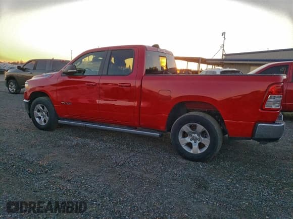 ✅ 2022 Ram 1500 Big Horn • VIN: 1C6SRFBT2NN472677 • Лот: 93781825. Опубликован ранее на Copart с пробегом 44 009 миль. Бесплатный доступ к архиву аукционных продаж из США и подробный отчёт об истории автомобиля на DreamBid. Изображение 2.