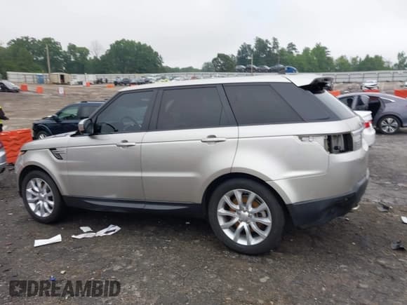 ✅ 2016 Land Rover Range Rover Sport HSE • VIN: SALWR2VF6GA646987 • Lot: 42412454. Wystawiony na IAAI z przebiegiem 92 366 mil. Bezpłatny archiwum sprzedaży aukcyjnych z USA i szczegółowy raport historii pojazdu na DreamBid. Zdjęcie 15.