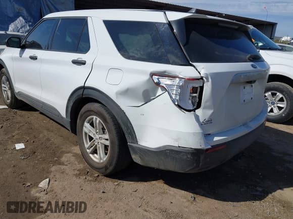 ✅ 2024 Ford Explorer • VIN: 1FMSK7BH4RGA25692 • Lot: 41668390. Wystawiony na IAAI z przebiegiem 13 706 mil. Bezpłatny archiwum sprzedaży aukcyjnych z USA i szczegółowy raport historii pojazdu na DreamBid. Zdjęcie 3.