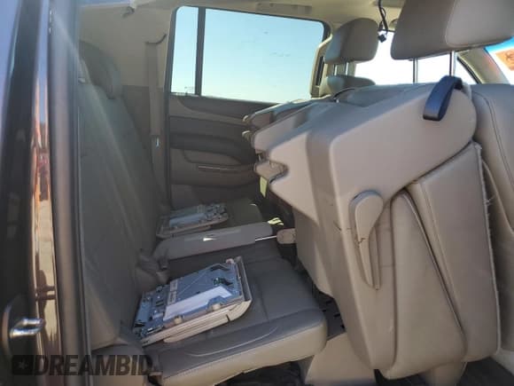 ✅ 2015 Chevrolet Suburban LTZ • VIN: 1GNSKKKC5FR644157 • Lot: 81949165. Listed on Copart with 154,880 mi. Free auction sales archive from the USA and detailed vehicle history report at DreamBid. Image 11.