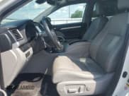 ✅ 2017 Toyota Highlander XLE • VIN: 5TDJZRFH6HS362094 • Lot: 55086425. Listed on Copart with 77,078 mi. Free auction sales archive from the USA and detailed vehicle history report at DreamBid. Image 7.