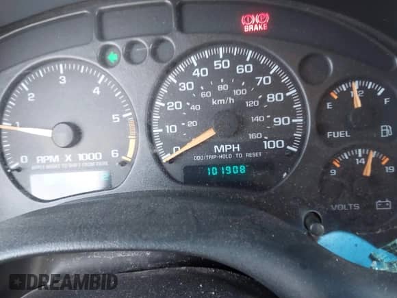 2004 Chevrolet Blazer Fleet z VIN 1GNCS13X84K109720, wystawiony jako IAAI lot #41768271 z przebiegiem 101 908 mil mil oraz . Historia ofert i sprzedaży dostępna na DreamBid. Obrazek 7.