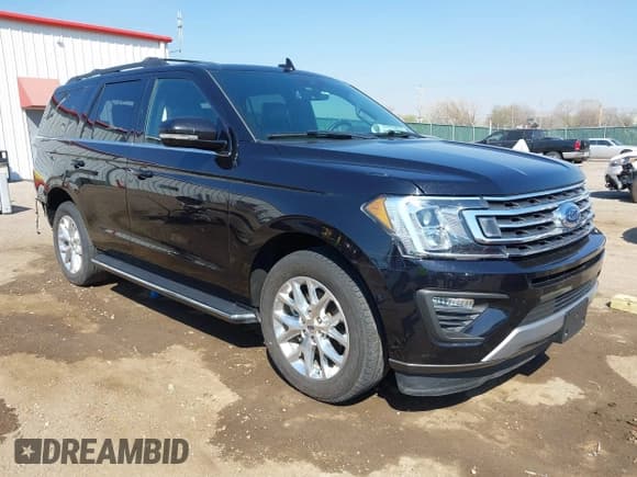 ✅ 2020 Ford Expedition XLT • VIN: 1FMJU1HT8LEA85816 • Lot: 41891667. Wystawiony na IAAI z przebiegiem 103 439 mil. Bezpłatny archiwum sprzedaży aukcyjnych z USA i szczegółowy raport historii pojazdu na DreamBid. Zdjęcie 1.