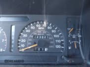 ✅ 1996 Isuzu Trooper • VIN: JACDJ58V8T7916432 • Lot: 42001239. Listed on IAAI with 223,821 mi. Free auction sales archive from the USA and detailed vehicle history report at DreamBid. Image 7.