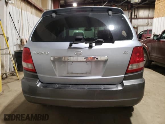 ✅ 2004 Kia Sorento LX • VIN: KNDJC733245333383 • Лот: 57916575. Опубликован ранее на Copart с пробегом 73 577 миль. Бесплатный доступ к архиву аукционных продаж из США и подробный отчёт об истории автомобиля на DreamBid. Изображение 6.