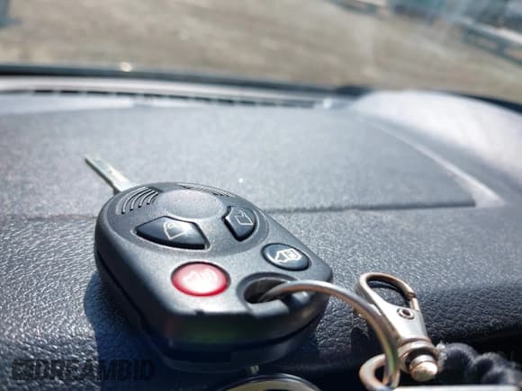 ✅ 2016 Ford Transit XL • VIN: 1FDZK1CM4GKB46112 • Lot: 42799593. Wystawiony na IAAI z przebiegiem 207 041 mil. Bezpłatny archiwum sprzedaży aukcyjnych z USA i szczegółowy raport historii pojazdu na DreamBid. Zdjęcie 11.