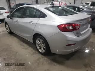 ✅ 2019 Chevrolet Cruze LS • VIN: 1G1BC5SM4K7130525 • Lot: 72665842. Listed on Copart with 56,527 mi. Free auction sales archive from the USA and detailed vehicle history report at DreamBid. Image 2.