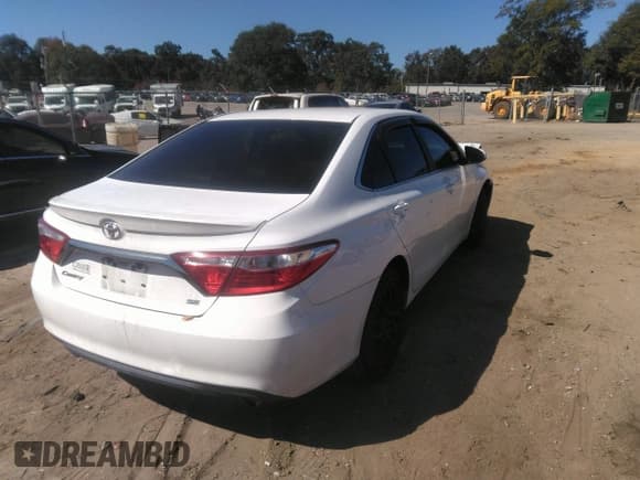 ✅ 2016 Toyota Camry LE • VIN: 4T1BF1FK0GU169732 • Лот: 43444924. Опубликован ранее на IAAI с пробегом 197 827 миль. Бесплатный доступ к архиву аукционных продаж из США и подробный отчёт об истории автомобиля на DreamBid. Изображение 4.