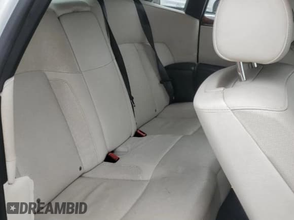 ✅ 2011 Rolls-Royce Ghost • VIN: SCA664S59BUX49729 • Lot: 48571775. Listed on Copart with 87,427 mi. Free auction sales archive from the USA and detailed vehicle history report at DreamBid. Image 10.