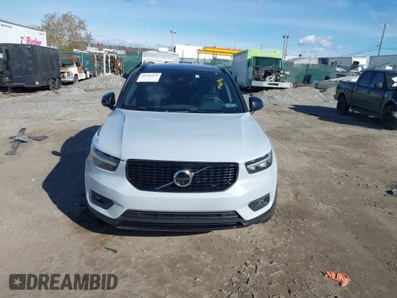 ✅ 2021 Volvo XC40 R-Design • VIN: YV4162UM3M2579729 • Лот: 43701828. Опубликован ранее на IAAI с пробегом 27 556 миль. Бесплатный доступ к архиву аукционных продаж из США и подробный отчёт об истории автомобиля на DreamBid. Изображение 13.