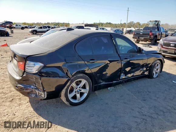 ✅ 2015 BMW 3 Series 320i • VIN: WBA3B1G53FNT03300 • Lot: 91832605. Listed on Copart with Not provided. Free auction sales archive from the USA and detailed vehicle history report at DreamBid. Image 3.