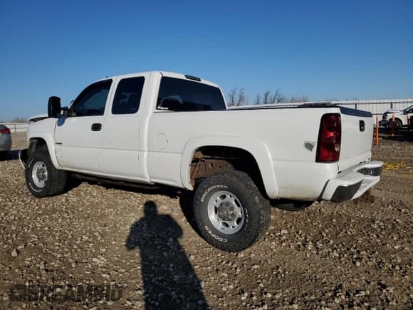 ✅ 2006 Chevrolet Silverado 2500HD Work Truck • VIN: 1GCHK29266E126615 • Lot: 43231365. Wystawiony na Copart z przebiegiem 286 060 mil. Bezpłatny archiwum sprzedaży aukcyjnych z USA i szczegółowy raport historii pojazdu na DreamBid. Zdjęcie 2.