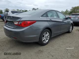 ✅ 2013 Hyundai Sonata GLS • VIN: 5NPEB4AC7DH708299 • Lot: 72845744. Listed on Copart with 140,701 mi. Free auction sales archive from the USA and detailed vehicle history report at DreamBid. Image 3.