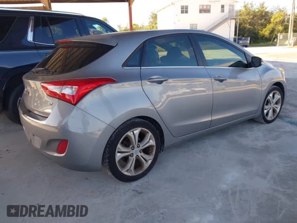 ✅ 2014 Hyundai Elantra • VIN: KMHD35LH0EU189204 • Lot: 43294568. Listed on IAAI with 121,570 mi. Free auction sales archive from the USA and detailed vehicle history report at DreamBid. Image 4.