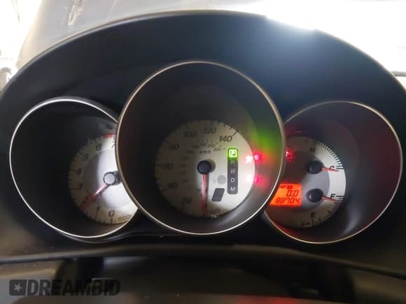 ✅ 2008 Mazda 3 i Touring Value • VIN: JM1BK32G481867499 • Lot: 43348891. Wystawiony na IAAI z przebiegiem 88 704 mil. Bezpłatny archiwum sprzedaży aukcyjnych z USA i szczegółowy raport historii pojazdu na DreamBid. Zdjęcie 7.