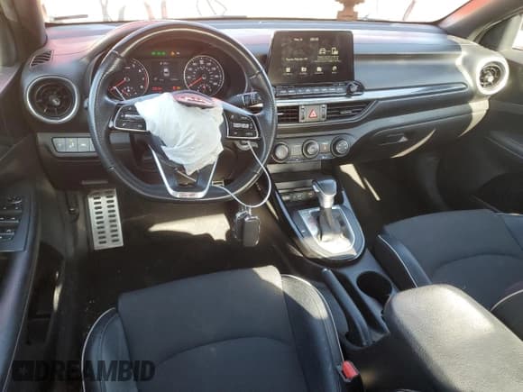 ✅ 2021 Kia Forte GT-Line • VIN: 3KPF34AD9ME309912 • Lot: 55678825. Wystawiony na Copart z przebiegiem 74 309 mil. Bezpłatny archiwum sprzedaży aukcyjnych z USA i szczegółowy raport historii pojazdu na DreamBid. Zdjęcie 8.