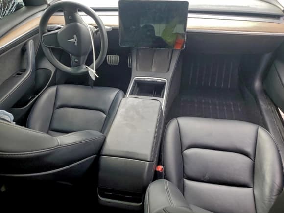 ✅ 2021 Tesla Model 3 Performance • VIN: 5YJ3E1EC3MF981150 • Lot: 94742195. Wystawiony na Copart z przebiegiem 75 478 mil. Bezpłatny archiwum sprzedaży aukcyjnych z USA i szczegółowy raport historii pojazdu na DreamBid. Zdjęcie 8.